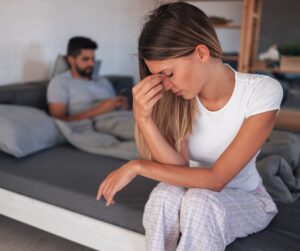 Nem „mindig rossz férfit választasz”. Azt választod, ami belül ismerős. Még akkor is, ha közben fáj.